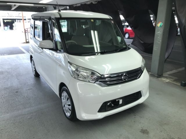 1019 Nissan Dayz roox B21A 2015 г. (NISSAN Osaka)